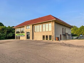 4800 Urbana Rd, Springfield, OH for rent Building Photo- Image 1 of 24