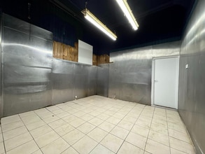 8 Castle Hill Para, London to rent Interior Photo- Image 2 of 4