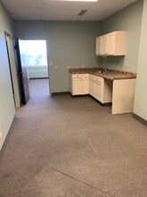 800 E Northwest Hwy, Palatine, IL to rent Interior Photo- Image 1 of 5