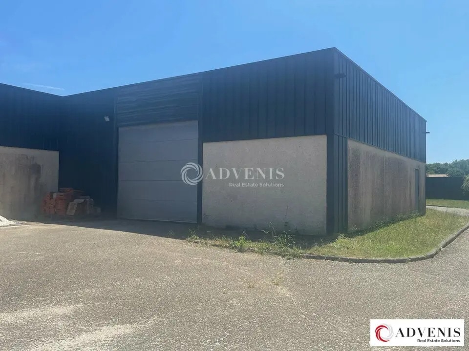 Location Local d'activités 280 m² - Photo 1