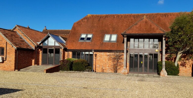 Farmhouse Mews, Thatcham for sale Primary Photo- Image 1 of 1