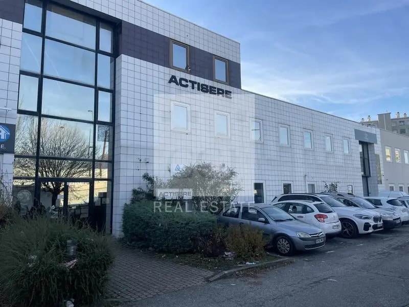 Location Bureaux 257 m² - Photo 1