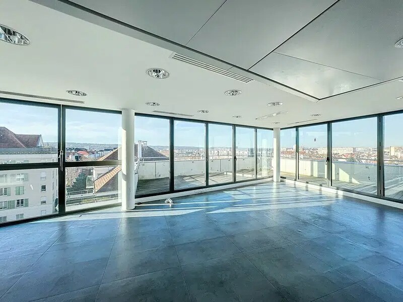 Rueil-Malmaison, HDS 92500 -  -  - Interior Photo - Image 1 of 6