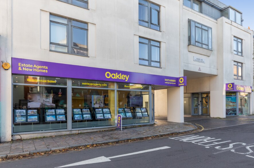 3 North Rd, Brighton to rent - Building Photo - Image 1 of 1