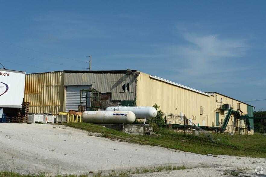 4788 N US Highway 1, Fort Pierce, FL for rent - Building Photo - Image 3 of 7