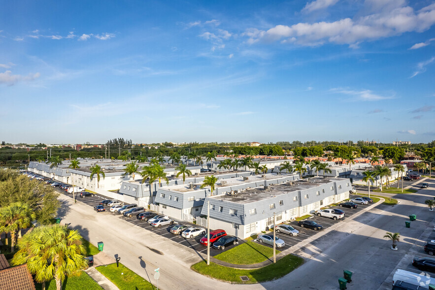 5420 NW 27th St, Lauderhill, FL for sale - Primary Photo - Image 1 of 1