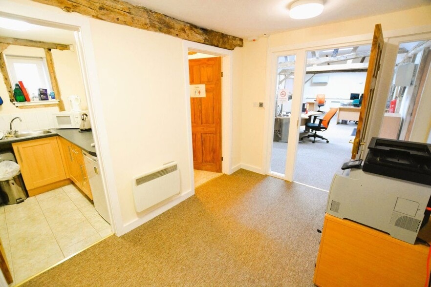 Saltmore Farm, Hinxworth, Nr Baldock, Ashwell to rent - Interior Photo - Image 3 of 6