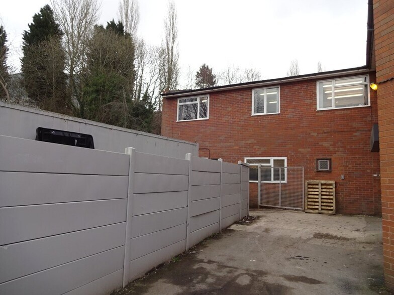 46 Clensmore St, Kidderminster for sale - Building Photo - Image 3 of 4