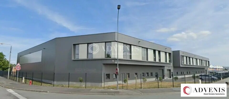 Location Bureaux 76 m² - Photo 1