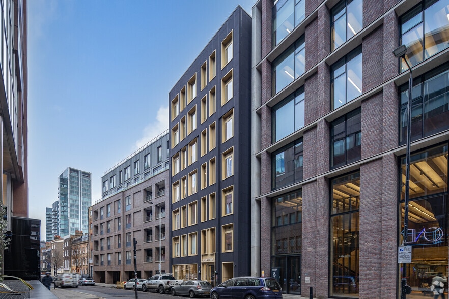 10-12 Alie St, London to rent - Primary Photo - Image 3 of 26