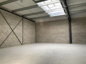 Rue Des Boursaults, Champagne-sur-Oise to rent Interior Photo- Image 1 of 2