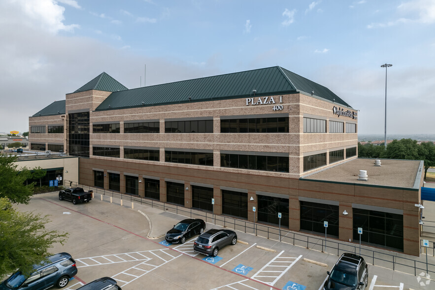 400 W LBJ Fwy, Irving, TX for rent - Building Photo - Image 3 of 5