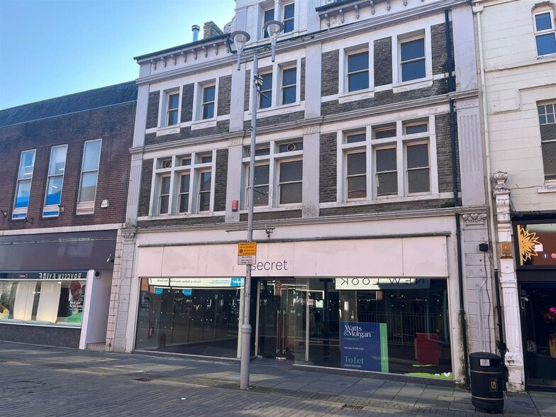 6 Caroline St, Bridgend to rent - Primary Photo - Image 2 of 2