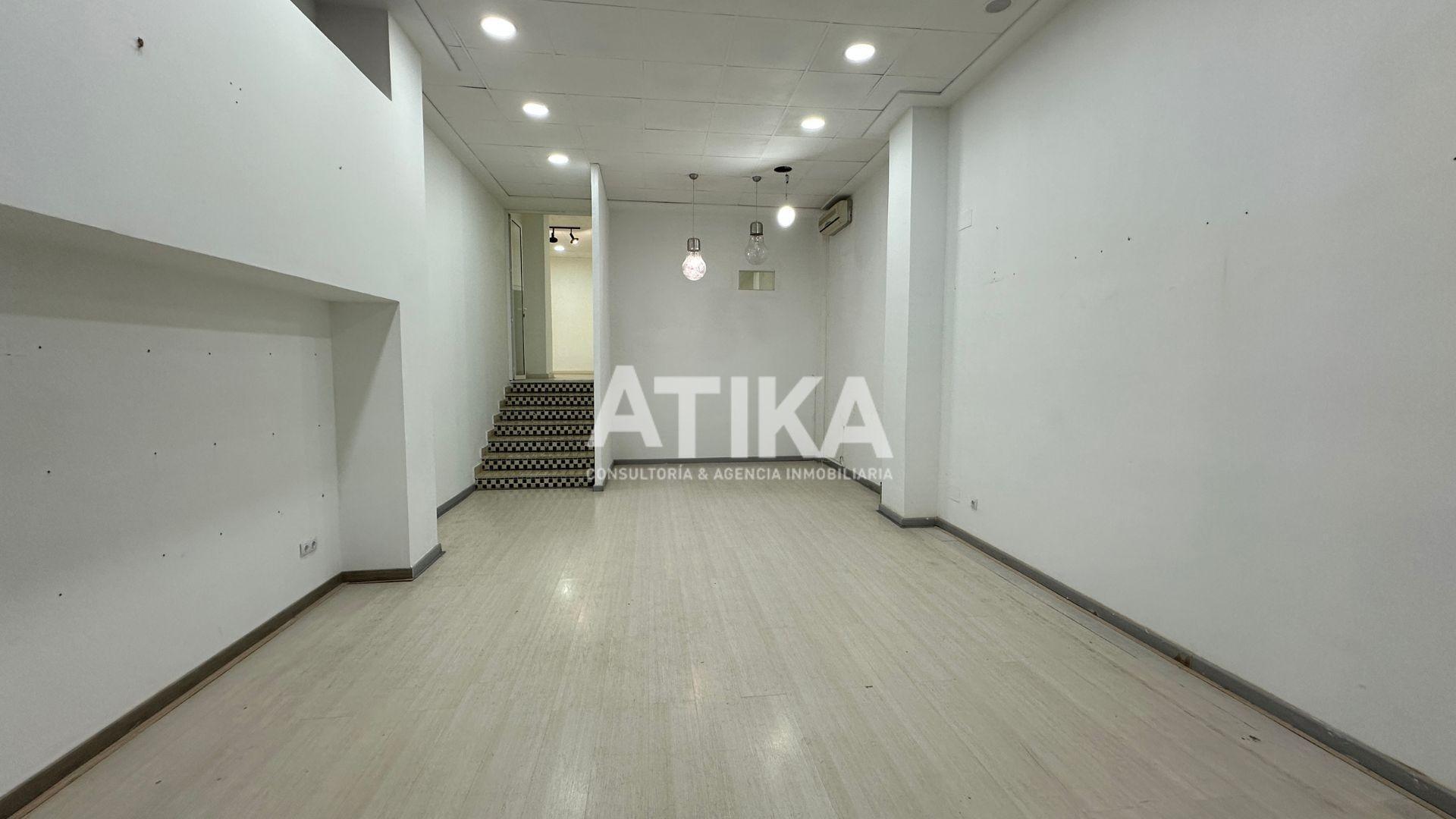 Retail in Ontinyent, Valencia to rent Interior Photo- Image 1 of 10