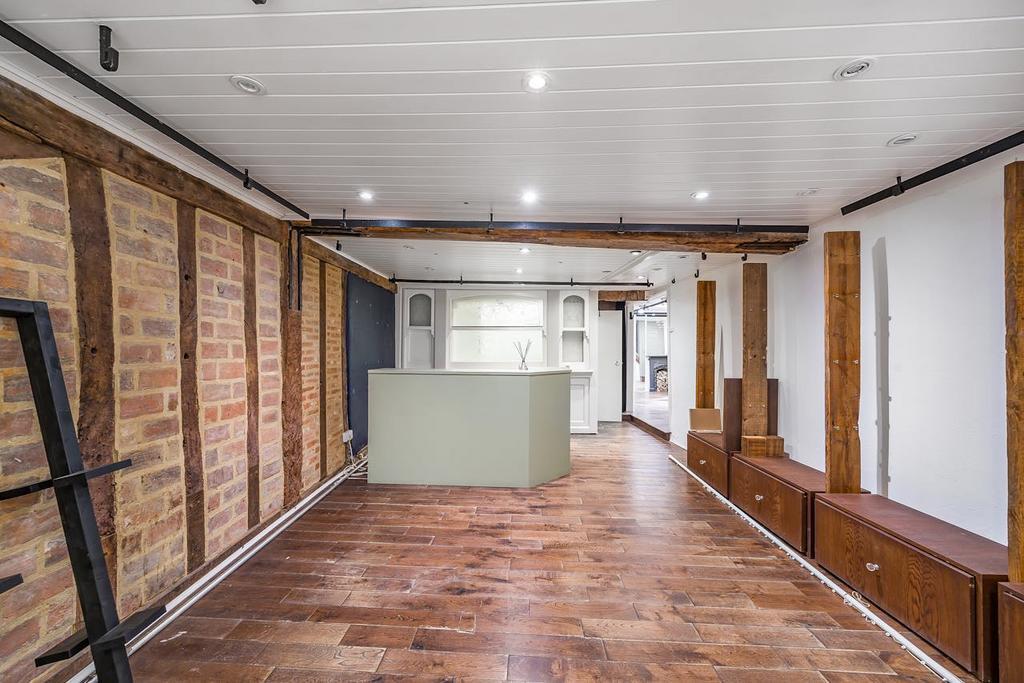 7 High St, Pinner for sale Building Photo- Image 1 of 14