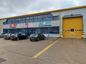 Imberhorne Ln, East Grinstead to rent Building Photo- Image 1 of 4