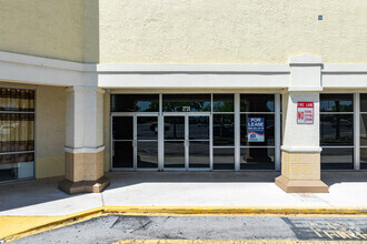 2620-2896 Tamiami Trl, Naples, FL for rent Building Photo- Image 1 of 8