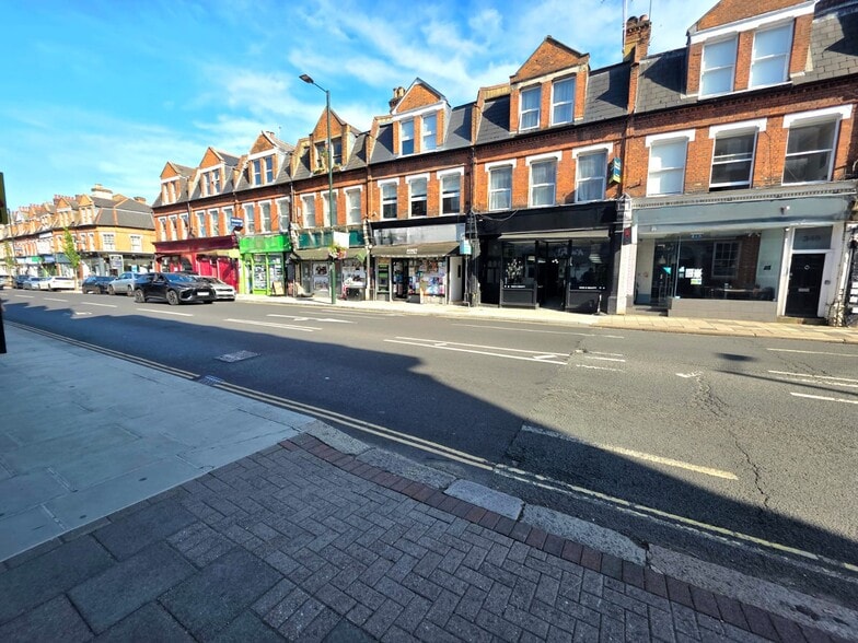 348-348B Richmond Rd, Twickenham to rent - Building Photo - Image 2 of 10