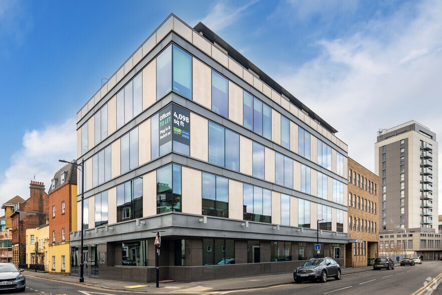 29 Broadway, Maidenhead for sale - Building Photo - Image 1 of 1