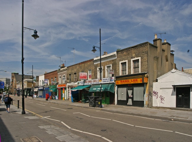 More details for 361A Roman Rd, London - Retail to Rent