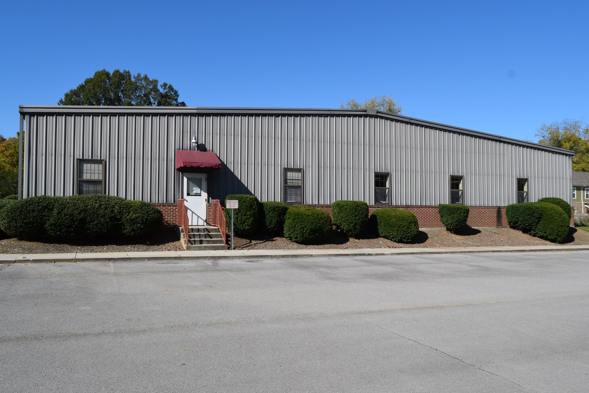149-151 Freeman St, Tullahoma, TN to rent Building Photo- Image 1 of 7