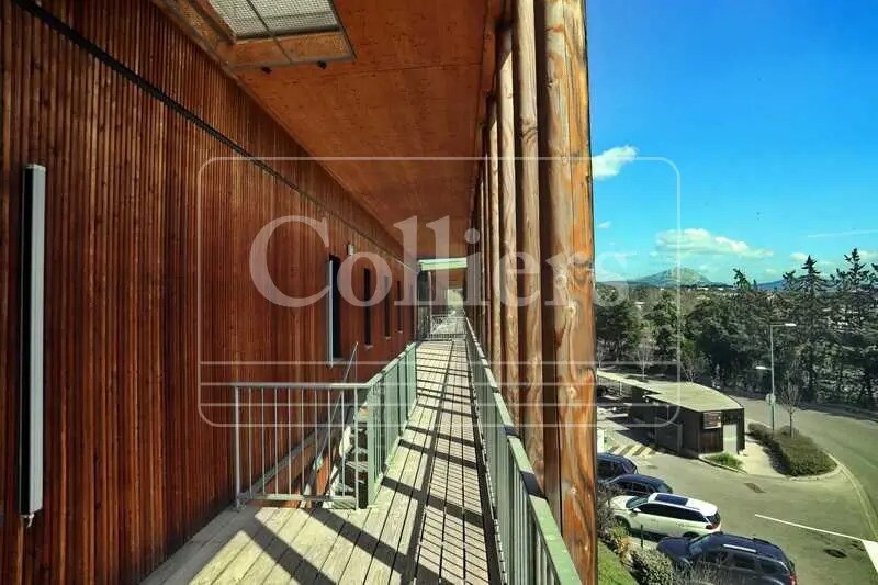 Office in Aix-en-Provence to rent - Building Photo - Image 2 of 21