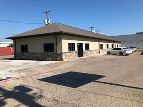 2505 Miller Ln, Pantego, TX for rent Building Photo- Image 1 of 5