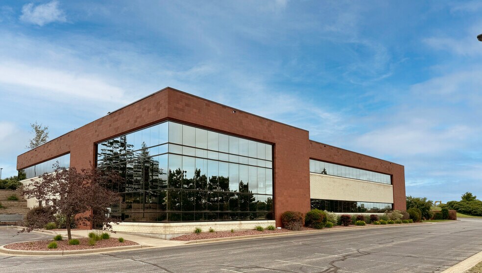 3605 Stewart Ave, Wausau, WI for sale - Building Photo - Image 1 of 28