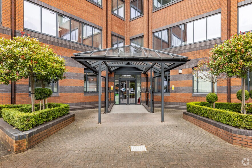 Clippers Quay, Salford to rent - Building Photo - Image 3 of 13