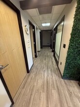 1631 E Guadalupe Rd, Tempe, AZ to rent Interior Photo- Image 2 of 6