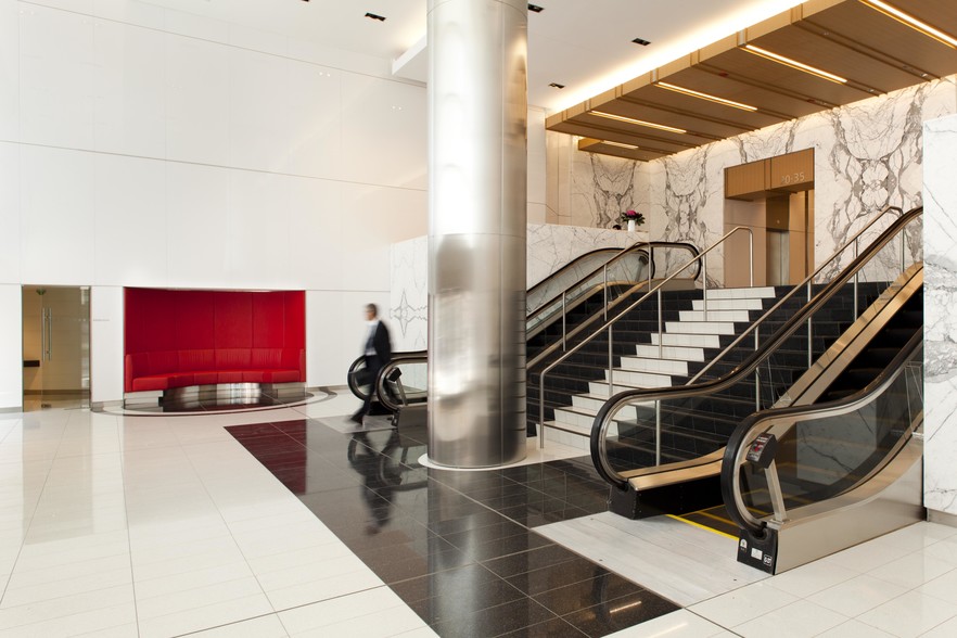 250 Yonge St, Toronto, ON for rent - Lobby - Image 3 of 25