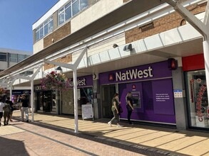 North Walk, Yate to rent Building Photo- Image 1 of 2
