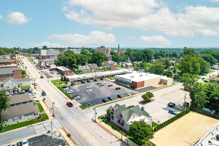 500-520 S 5th St, Saint Charles, MO for rent - Building Photo - Image 3 of 3