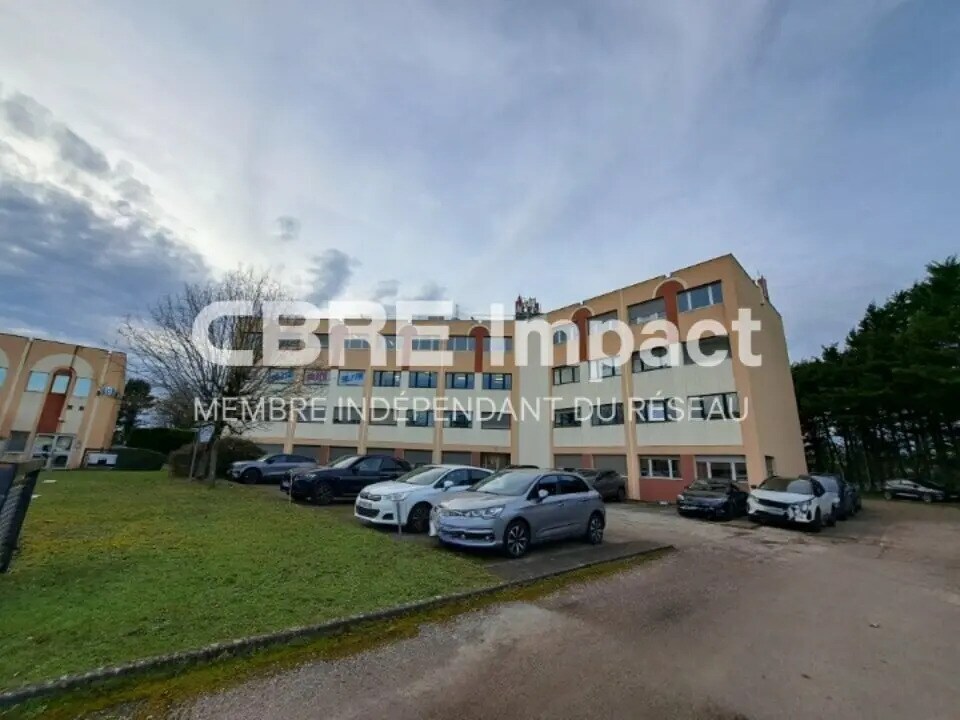 Office in Dijon to rent Building Photo- Image 1 of 7