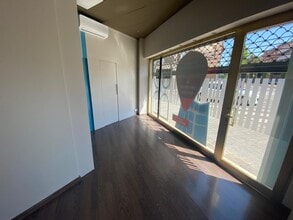 Retail in Igualada, Barcelona to rent Interior Photo- Image 2 of 7