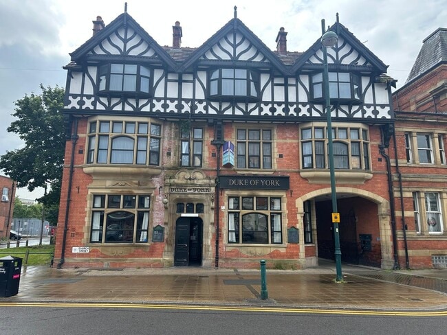 More details for 89 Church St, Manchester - Retail to Rent