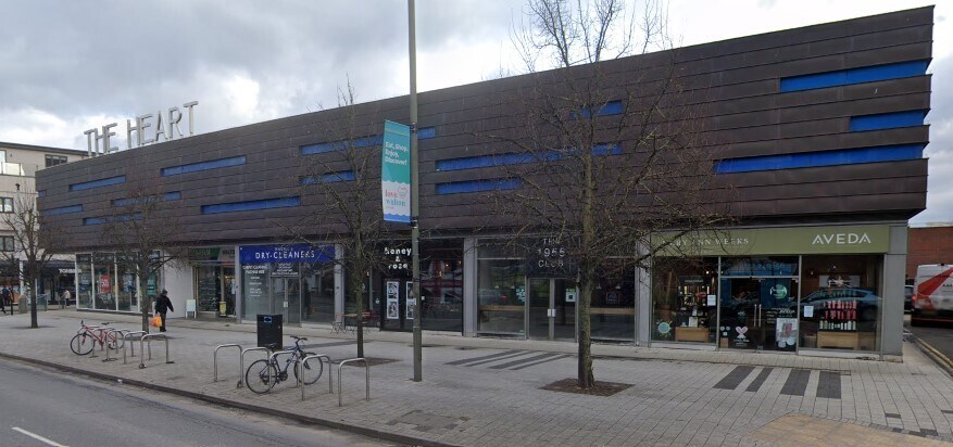 60 The Heart, Walton On Thames for sale Building Photo- Image 1 of 1