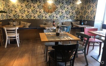 Retail in Madrid, Madrid to rent Interior Photo- Image 1 of 7