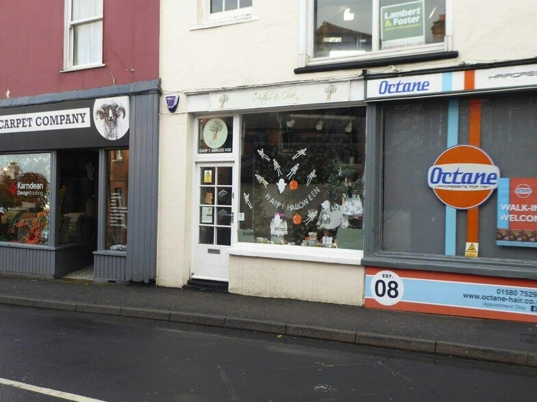 Cranbrook Rd, Hawkhurst to rent - Building Photo - Image 2 of 6