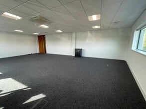 1 Innovation Dr, Kings Lynn to rent Interior Photo- Image 2 of 7