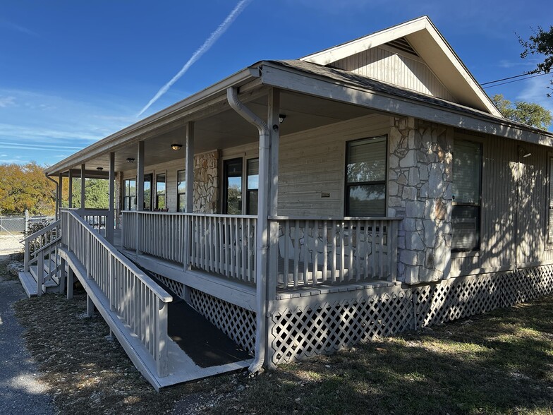 16740 FM 306, Canyon Lake, TX for rent - Building Photo - Image 3 of 3