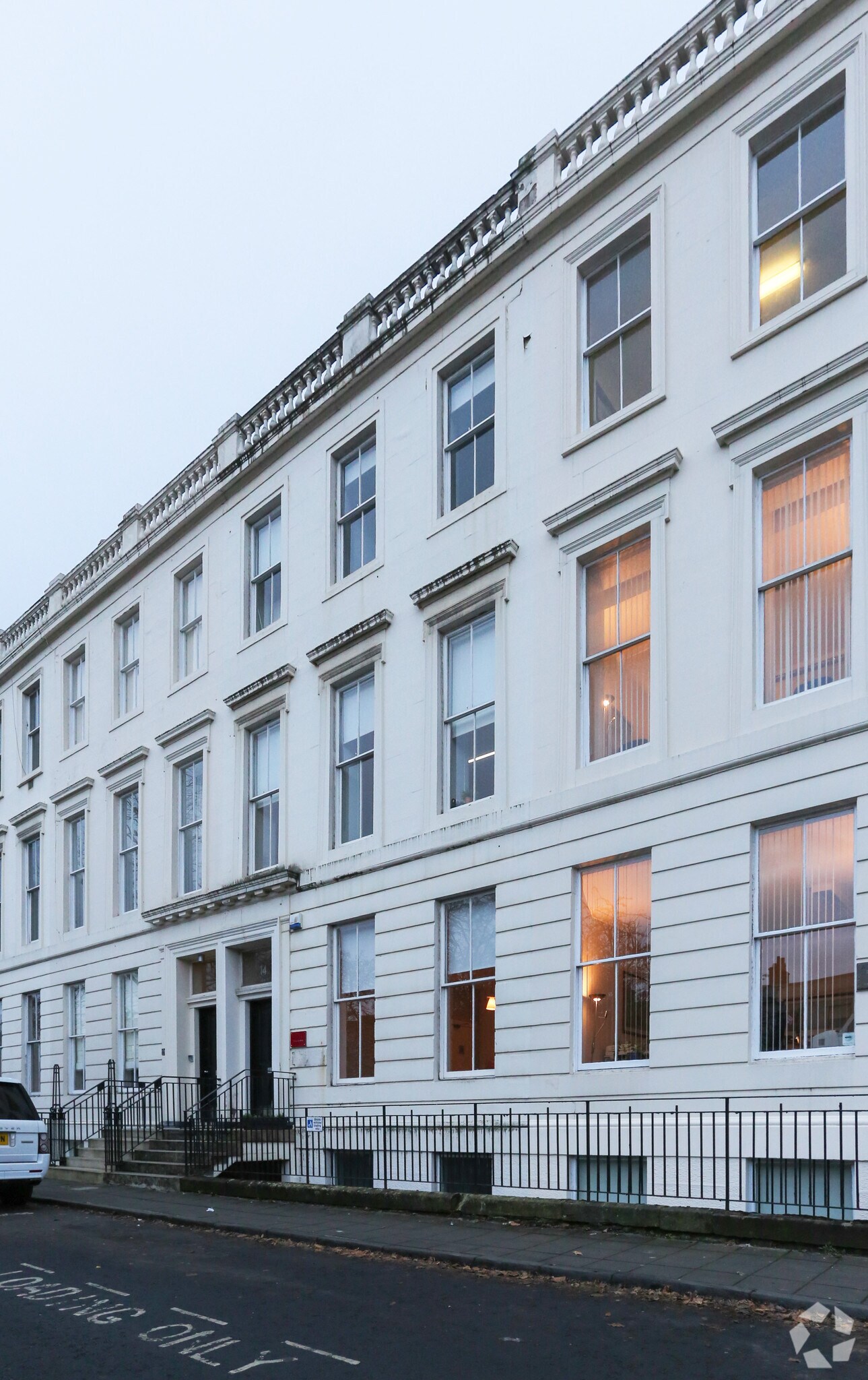 14 Newton Ter, Glasgow for sale Primary Photo- Image 1 of 1