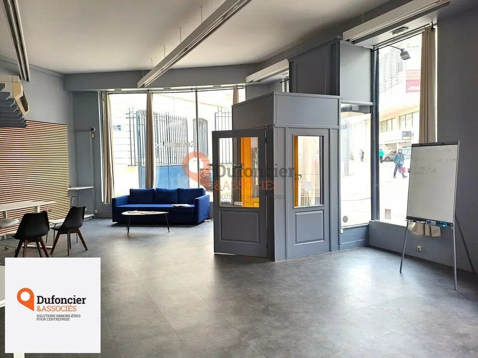 Location Commerce 140 m² - Photo 1