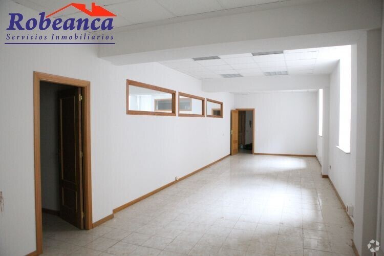 Office in Ávila, Ávila to rent Interior Photo- Image 1 of 2
