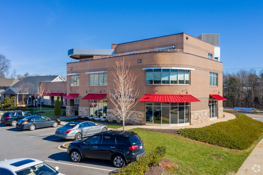 331 Alcove Rd, Mooresville, NC to rent - Building Photo - Image 3 of 6