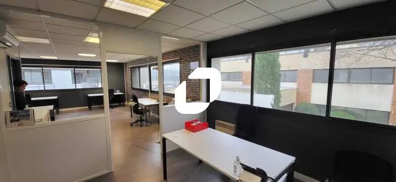 Office in Gradignan to rent - Interior Photo - Image 3 of 9