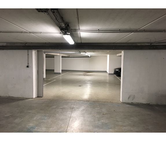 Industrial in Issy-les-Moulineaux to rent - Building Photo - Image 3 of 4