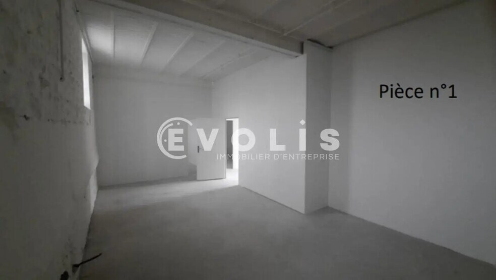 Light Industrial in Wissous to rent - Interior Photo - Image 3 of 7