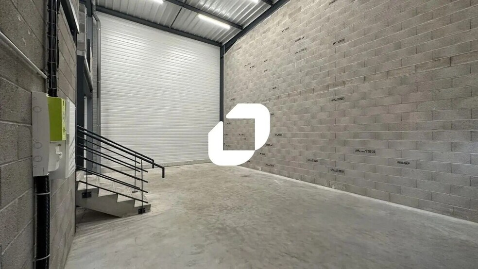 4 A Rue Denis Papin, Illkirch-Graffenstaden to rent - Interior Photo - Image 2 of 21