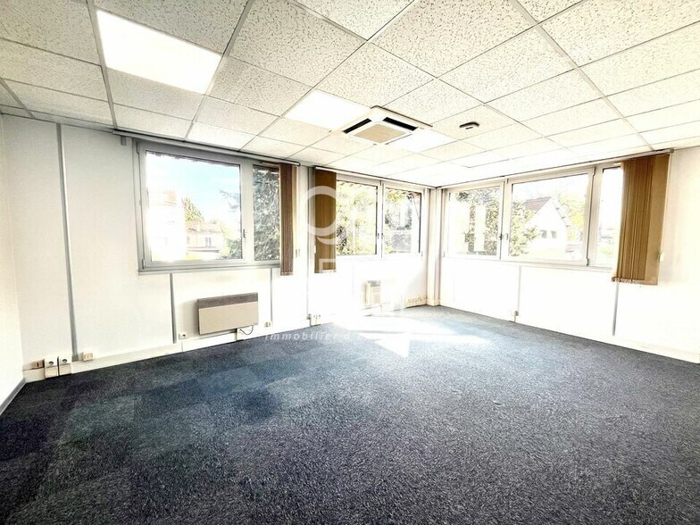 Office in Argenteuil to rent - Interior Photo - Image 2 of 6